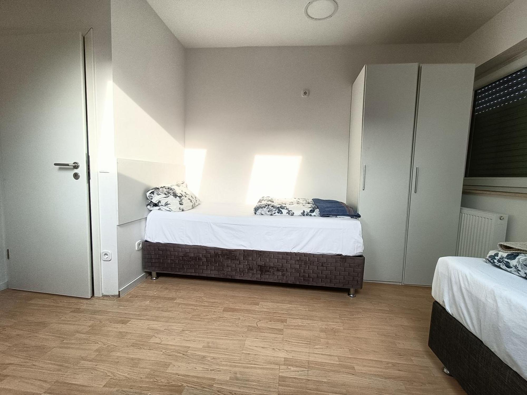 Fmi 9 Accommodation Raunheim Quarto foto